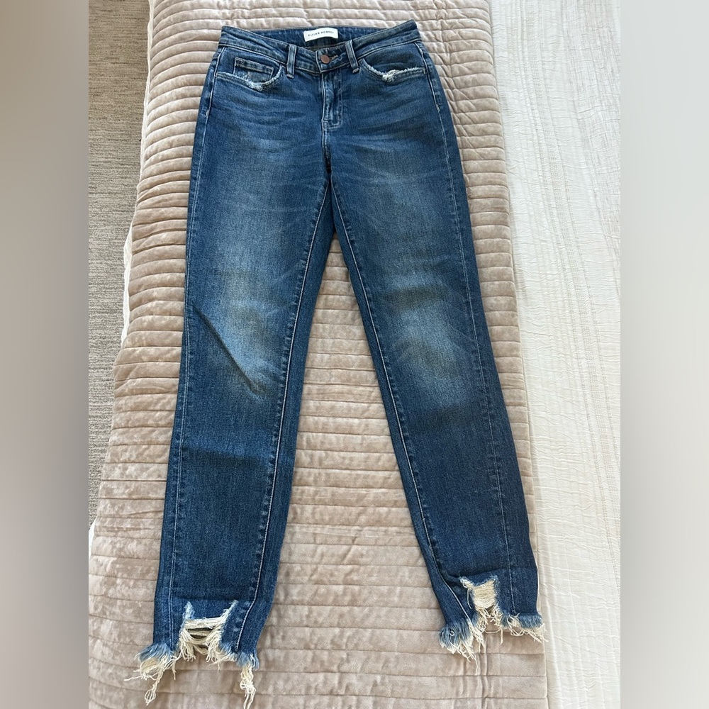 Flying Monkey Size 25 (fits more like a 26). Super cute and flattering.